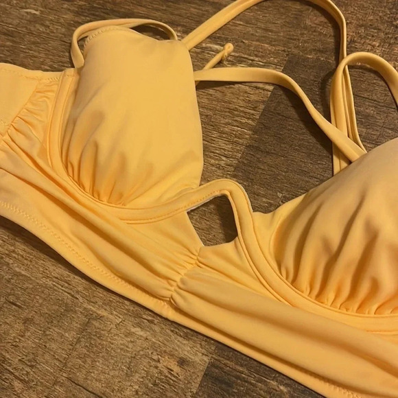 Shade & Shore bright neon orange bikini top NWT - Picture 3 of 4